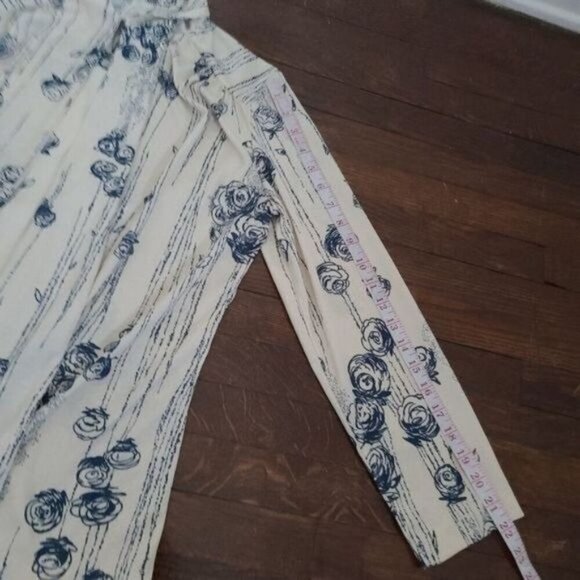 Vintage 70s Cream Navy Rose Print Button Shirt - Picture 11 of 13